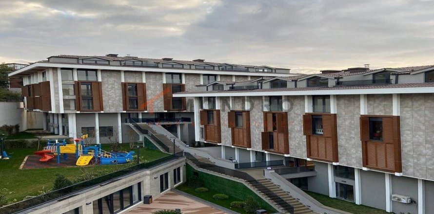 4+1 Leilighet  i Üsküdar, Istanbul, Tyrkia Nr. 211604