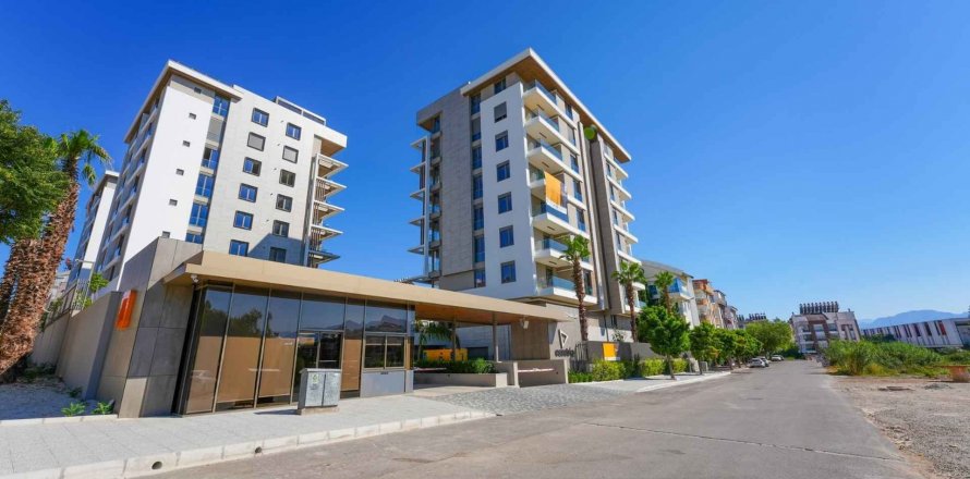 3+1 Apartment in Konyaalti, Antalya, Turkey No. 211608