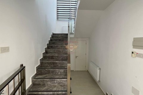 Продажа виллы  в Фамагусте, Северный Кипр 4+1, 250м2, №187984 – фото 13