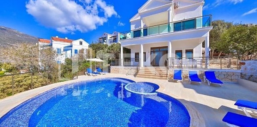 Villa 5+1 Kaş, Antalya, Türkiye №192456