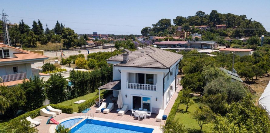 Villa  5+1  Çamyuva, Antalya, Türkiye №194369