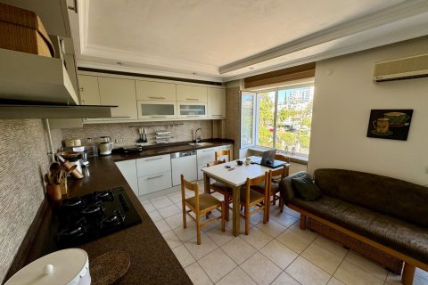 Продажа квартиры  в Анталье, Турция 5 комн., 220м2, №188646 – фото 1