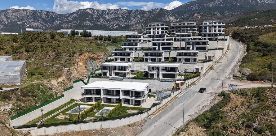 4+1 Villa  in Alanya, Antalya, Turkey No. 191653