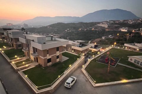 Продажа квартиры  в Аланье, Анталье, Турция 5 комн., 220м2, №194292 – фото 6