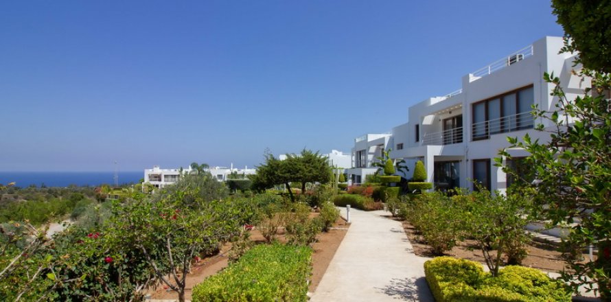 Квартира  2+1 в Гирне, Северный Кипр №190937