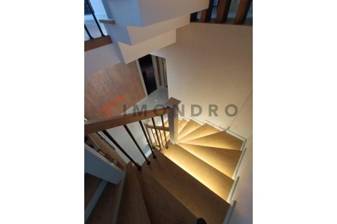 Продажа виллы  в Бейликдюзю, Стамбуле, Турция 7+1, 375м2, №183954 – фото 10