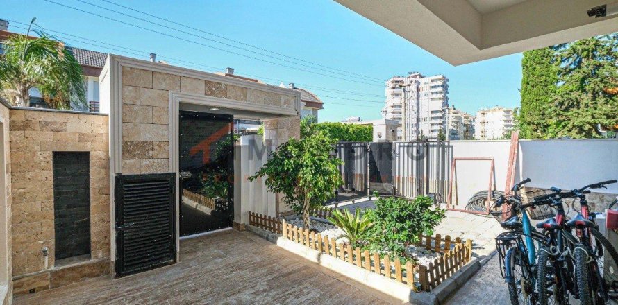 Villa  4+1  Antalya, Türkiye №193073