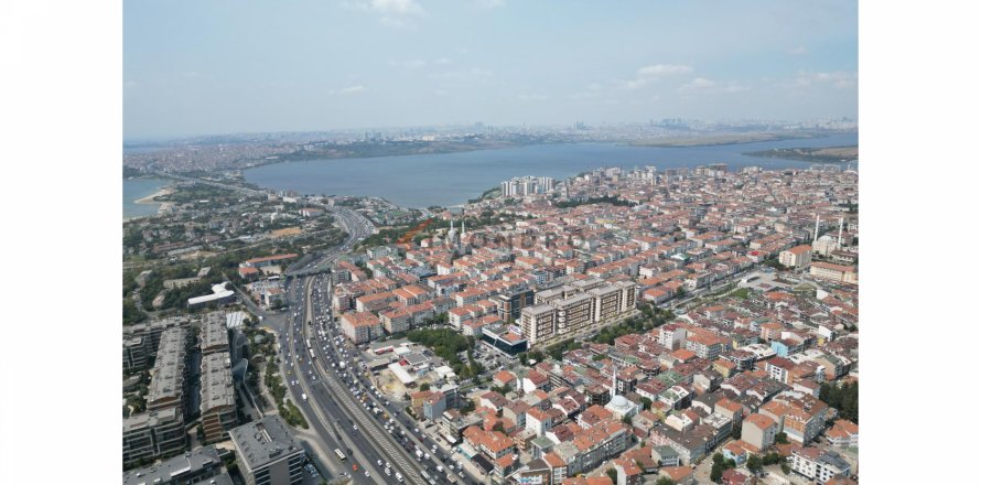 آپارتمان در Küçükçekmece،  Istanbul ، ترکیه 2 خوابه ، 95 متر مربع.  شماره 193857