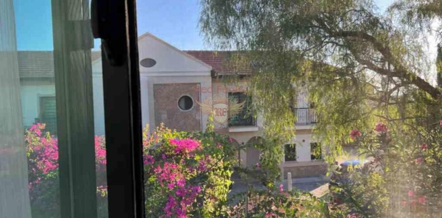 1+1 Apartment in Girne, Northern Cyprus No. 187936