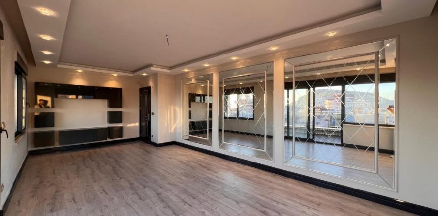 Квартира  4-х ком. в Аланье, Анталья, Турция №193340