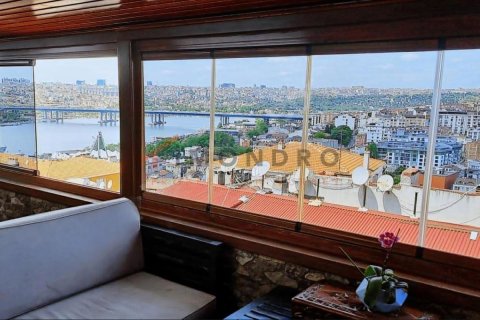 Apartment for sale  in Beyoglu, Istanbul, Turkey, 5 bedrooms, 131m2, No. 186618 – photo 2