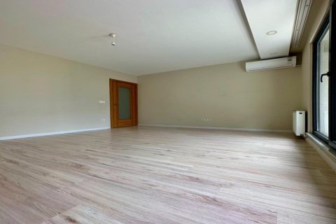 Продажа квартиры  в Стамбуле, Турция 3 комн., 80м2, №186496 – фото 22