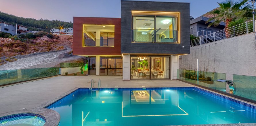 4+1 Villa  i Alanya, Antalya, Tyrkiet Nr. 189194