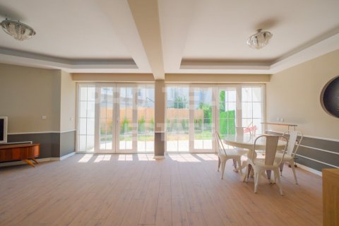 Продажа виллы  в Кунду, Анталье, Турция 5 комн., 180м2, №206620 – фото 11