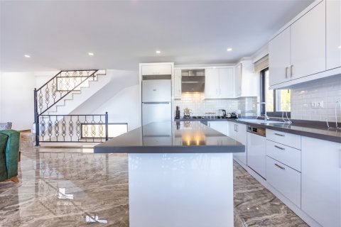 Продажа виллы  в Анталье, Турция 6 комн., 333м2, №188656 – фото 21