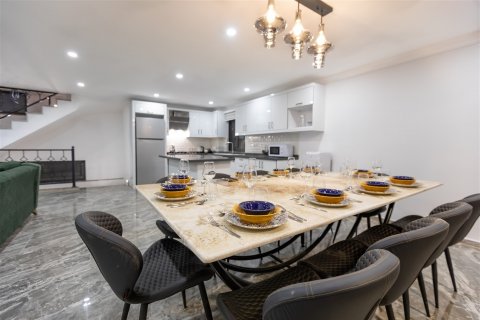 Продажа виллы  в Анталье, Турция 6 комн., 333м2, №188656 – фото 17