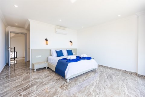 Продажа виллы  в Анталье, Турция 6 комн., 333м2, №188656 – фото 2