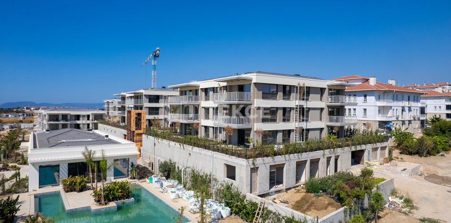 1+1 Apartment  in Cesme, Izmir, Turkey No. 192963