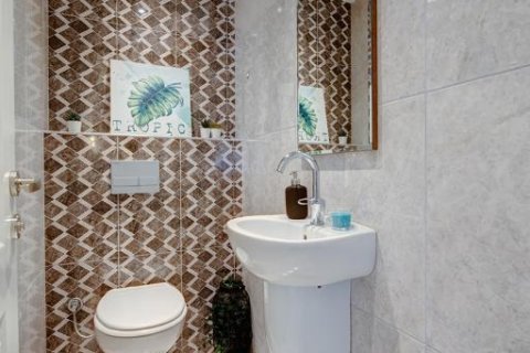 آپارتمان در  Mersin ، ترکیه 140 متر مربع.  شماره 186107 - 22