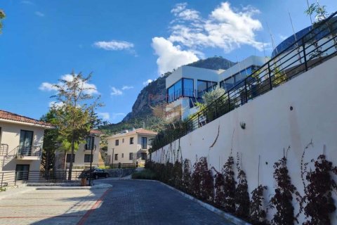 Apartment for sale  in Girne, Northern Cyprus, 2 bedrooms, 80m2, No. 187963 – photo 11