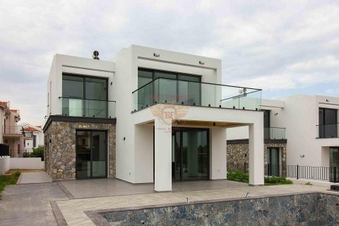 Villa for sale  in Girne, Northern Cyprus, 4 bedrooms, 235m2, No. 187960 – photo 1