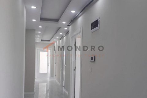 Продажа квартиры  в Бююкчекмедже, Стамбуле, Турция 2+1, 100м2, №186948 – фото 6