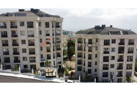 Продажа квартиры  в Бююкчекмедже, Стамбуле, Турция 2+1, 100м2, №186948 – фото 3