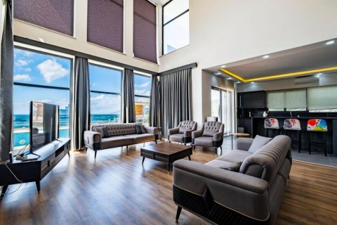 Продажа виллы  в Газипаше, Анталье, Турция 7 комн., 450м2, №193995 – фото 1