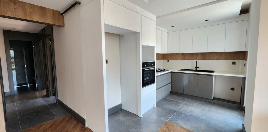 Daire  2+1  Antalya, Türkiye №168473