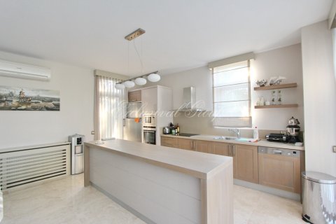 Villa for sale  in Bodrum, Mugla, Turkey, 4 bedrooms, 220m2, No. 178780 – photo 17