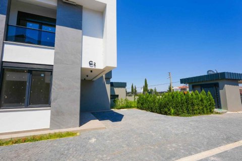 4+1 Villa  i Dosemealti, Antalya, Turkiet Nr. 193743 - 3