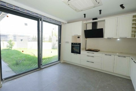 4+1 Villa  i Dosemealti, Antalya, Turkiet Nr. 193743 - 11