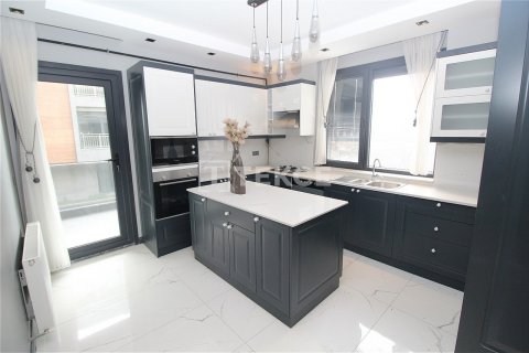 Продажа квартиры  в Бейликдюзю, Стамбуле, Турция 4+1, 210м2, №185264 – фото 12