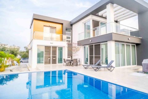 Продажа виллы  в Гирне, Северный Кипр 4+1, 200м2, №187931 – фото 15