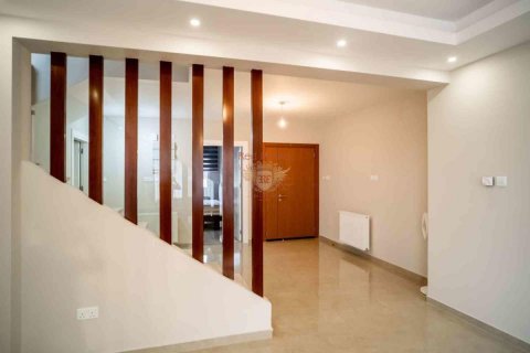 Продажа виллы  в Гирне, Северный Кипр 4+1, 200м2, №187931 – фото 10