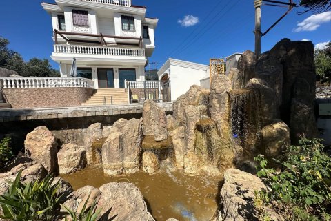 ویلا در Oba ، ترکیه 450 متر مربع. شماره 193992 - 2