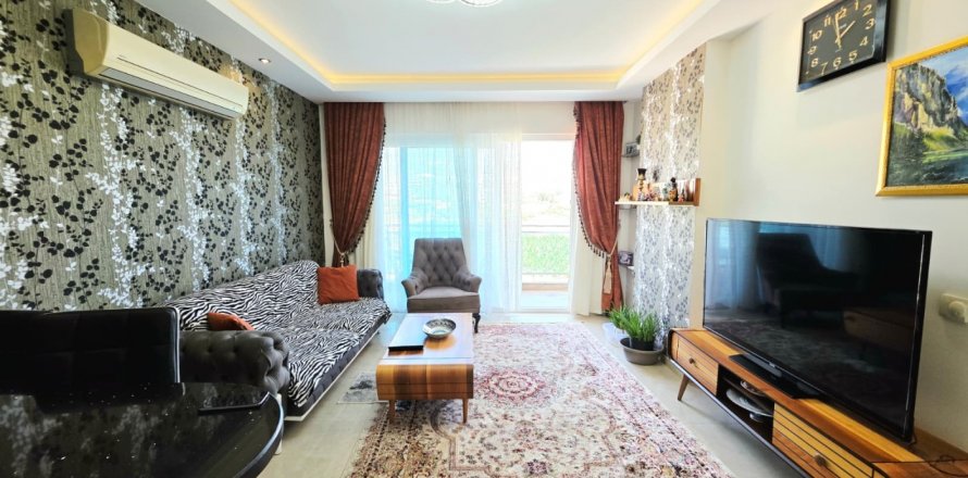 2+1 Apartment  in Mahmutlar, Antalya, Turkey No. 193989