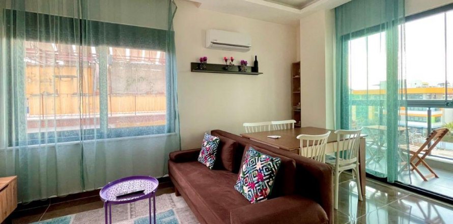 Квартира  2-х ком. в Аланье, Анталья, Турция №185176