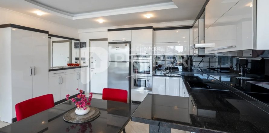 Квартира  5-х ком. в Аланье, Анталья, Турция №184154