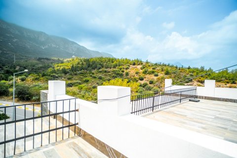 Lägenhet  i Girne,  Nr. 210762 - 18