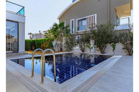 4+1 Villa  in Serik, Antalya, Türkei Nr. 184994 - 3