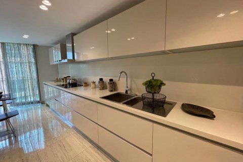 Продажа квартиры в Стамбуле, Турция 4 комн., 250м2, №186194 – фото 22