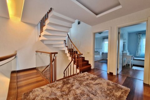 Продажа виллы  в Стамбуле, Турция 6+1, 270м2, №193680 – фото 16