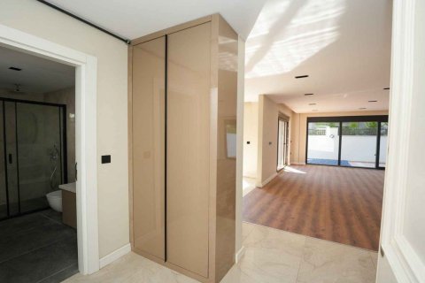 Продажа квартиры  в Муратпаше, Анталье, Турция 3+1, 200м2, №192429 – фото 4