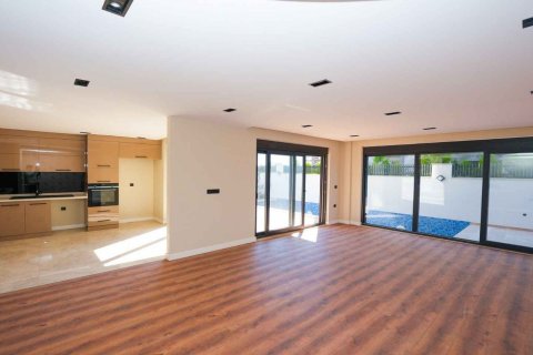 Продажа квартиры  в Муратпаше, Анталье, Турция 3+1, 200м2, №192429 – фото 8