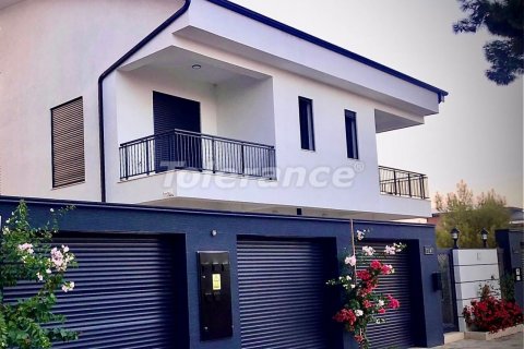 ویلا در  Antalya ، ترکیه 4 خوابه ، 148 متر مربع.  شماره 187168 - 1