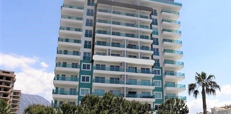 1+1 Apartment  in Mahmutlar, Antalya, Turkey No. 182702