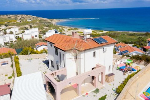 Продажа виллы  в Гирне, Северный Кипр 4+1, 190м2, №187900 – фото 27