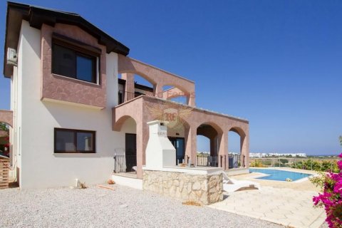 Продажа виллы  в Гирне, Северный Кипр 4+1, 190м2, №187900 – фото 4