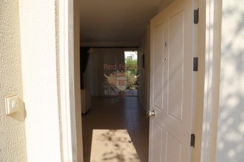 Apartment for sale  in Girne, Northern Cyprus, 2 bedrooms, 70m2, No. 187899 – photo 3